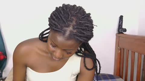 latiffaah_xx online show from April 23, 12:29 pm