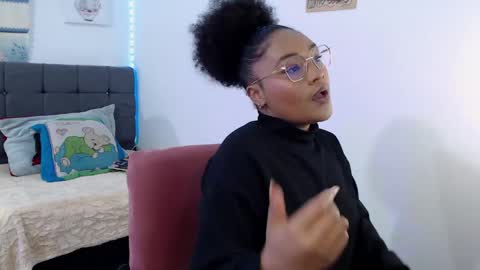 karen online show from April 25, 4:48 am