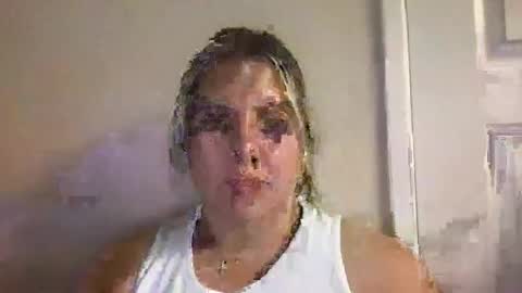 latinalinda02 online show from September 12, 2:01 am