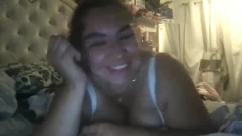 latinalinda02 online show from October 14, 3:09 am