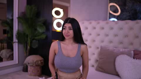 Latina online show from March 27, 7:03 pm