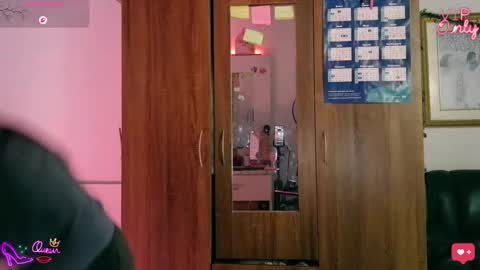 laujgray online show from February 27, 11:32 am