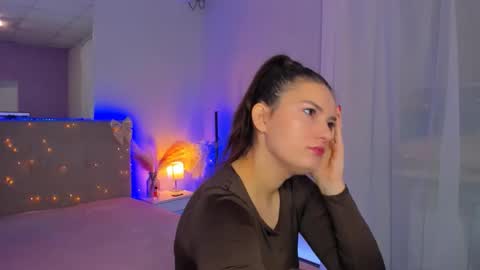 Laura online show from March 18, 6:18 am