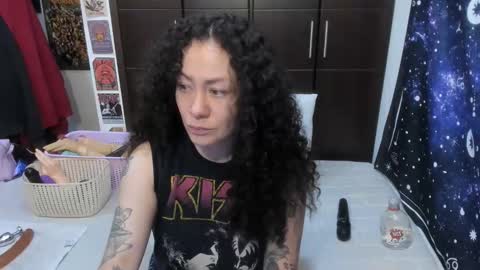  Wen  online show from April 22, 3:42 pm