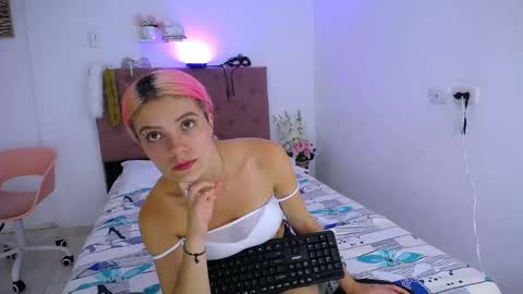 LAURA online show from March 12, 5:38 pm