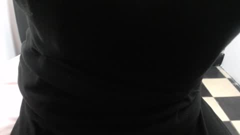  Laura  online show from February 26, 7:35 pm