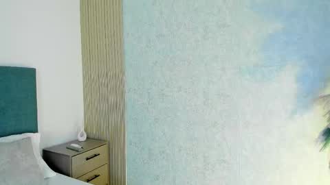 LauraIvy online show from April 22, 1:19 pm