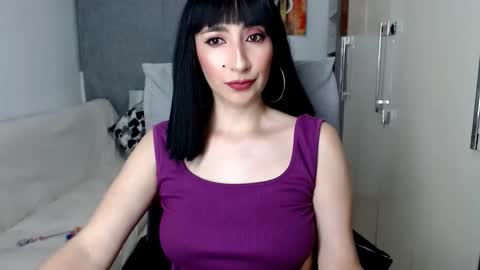 Laura online show from September 23, 11:36 pm