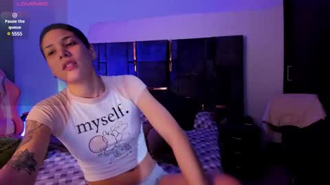 Laura Rose online show from February 25, 2:25 am