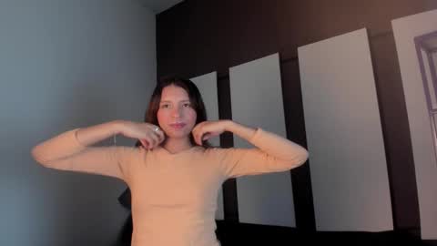 laura_serena online show from February 21, 1:45 pm