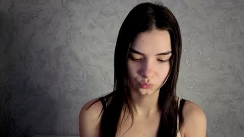 Laura online show from March 12, 11:35 am