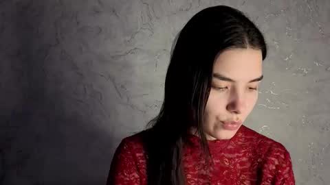 Laura online show from February 2, 11:31 am