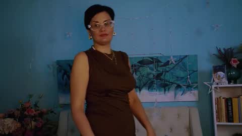 lauradavidsons online show from September 19, 5:23 pm