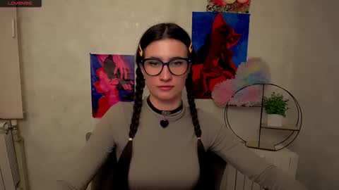 Laura online show from October 26, 9:27 am