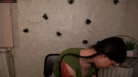 Laura online show from April 23, 8:00 am