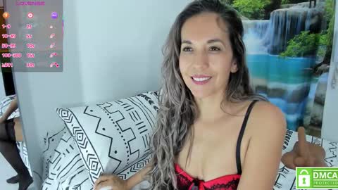 Laura online show from January 12, 10:04 pm