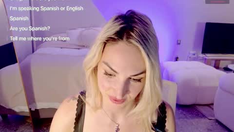 Laura online show from December 19, 3:21 am