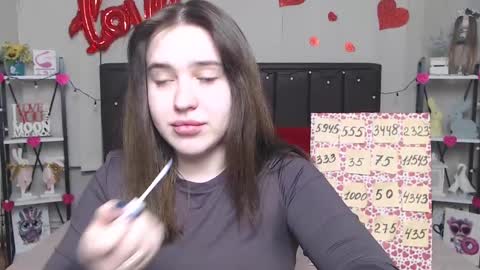 Snapshot of laurahlot chatting on March 1, 6:11 pm LauraHlot online show from March 1, 6:11 pm