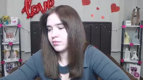 Snapshot of laurahlot chatting on February 23, 4:22 am LauraHlot online show from February 23, 4:22 am