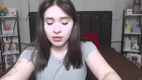 Snapshot of laurahlot chatting on February 2, 6:42 pm LauraHlot online show from February 2, 6:42 pm