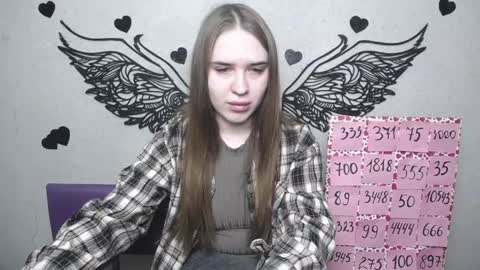 LauraHlot online show from April 22, 6:32 am