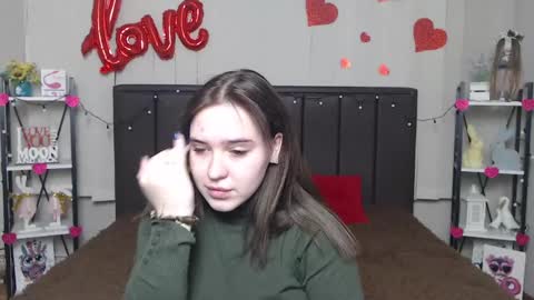 Snapshot of laurahlot chatting on February 20, 6:24 pm LauraHlot online show from February 20, 6:24 pm