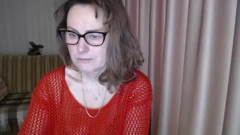 Lauraoven1 online show from March 3, 7:37 am