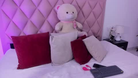 Snapshot of lauren_cruz1 chatting on October 5, 2:55 pm lauren_cruz1 online show from October 5, 2:55 pm