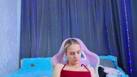 Lissa online show from July 24, 1:42 pm