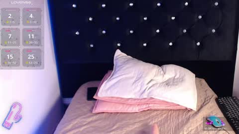 Lauren Gill online show from April 24, 8:33 pm