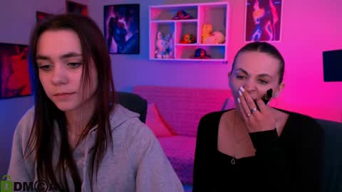 Laure online show from April 25, 1:41 pm