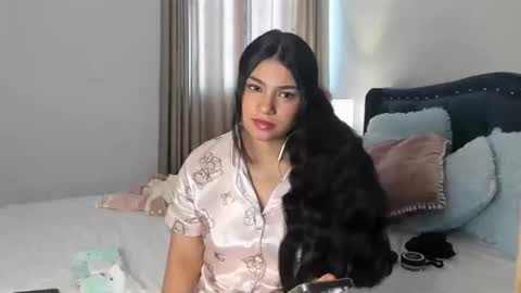 daniela angel     online show from April 23, 12:29 pm