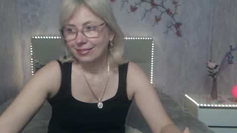 Lauren online show from February 28, 12:15 pm