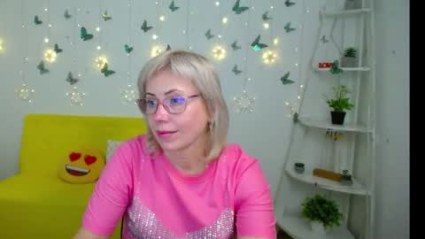 Lauren online show from March 14, 1:12 pm