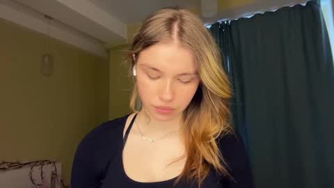 Bella online show from March 5, 11:50 am