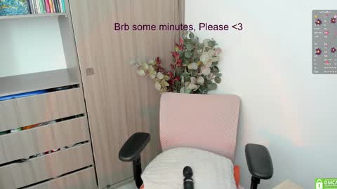 Lauryn online show from April 22, 8:06 pm