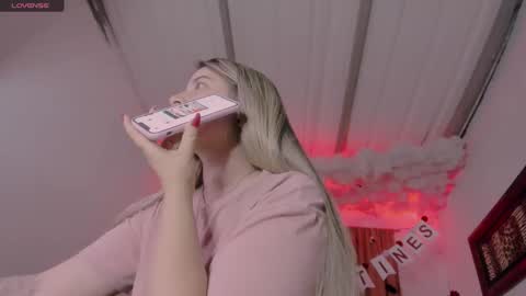 Lauu G online show from February 15, 3:09 am