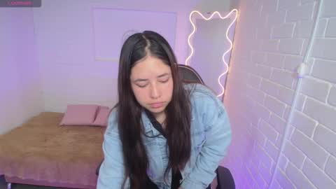 Lauxury  online show from October 13, 3:09 am