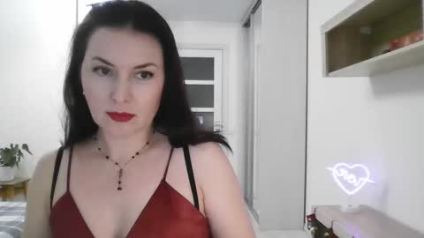 Snapshot of lavender_victoria chatting on January 12, 5:11 pm Diana online show from January 12, 5:11 pm