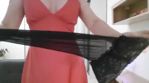 Snapshot of lavender_victoria chatting on January 13, 4:51 pm Diana online show from January 13, 4:51 pm