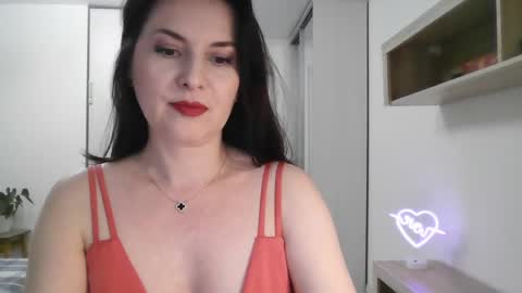 Snapshot of lavender_victoria chatting on January 30, 6:43 pm Diana online show from January 30, 6:43 pm