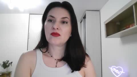 Snapshot of lavender_victoria chatting on February 23, 5:23 pm Diana online show from February 23, 5:23 pm