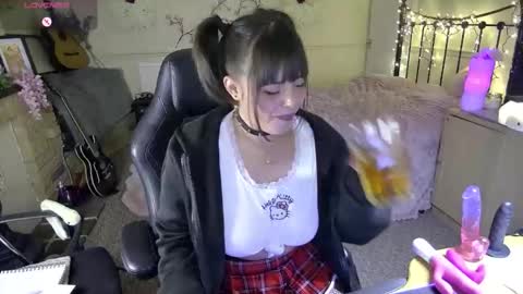 Lavenderrzz online show from February 17, 3:22 pm