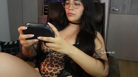 Mara online show from November 10, 9:32 pm