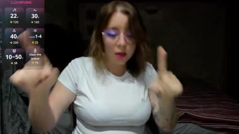 laylaah online show from February 1, 12:09 am