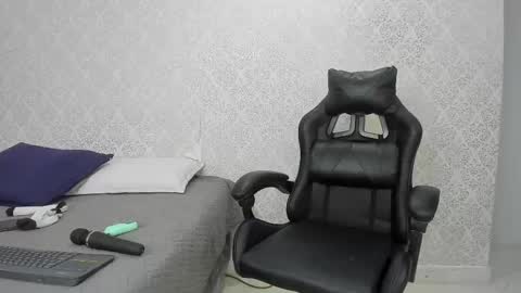 laya online show from November 14, 12:10 am