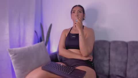 laya online show from April 28, 3:21 am