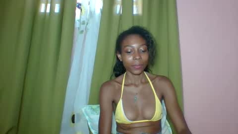 layannek online show from March 29, 12:04 pm