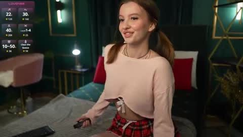 Your sweet girl-next-door online show from April 28, 5:50 pm