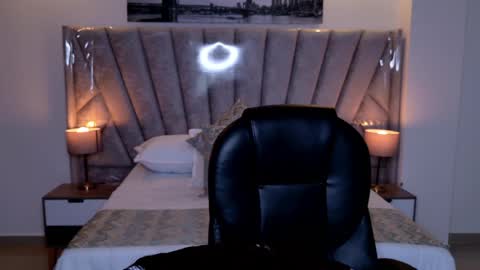 Layla Breezee online show from June 6, 11:16 am
